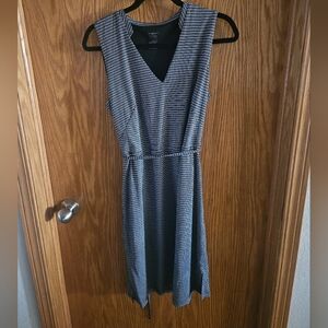 Ann Taylor Black and White Geometric Dress